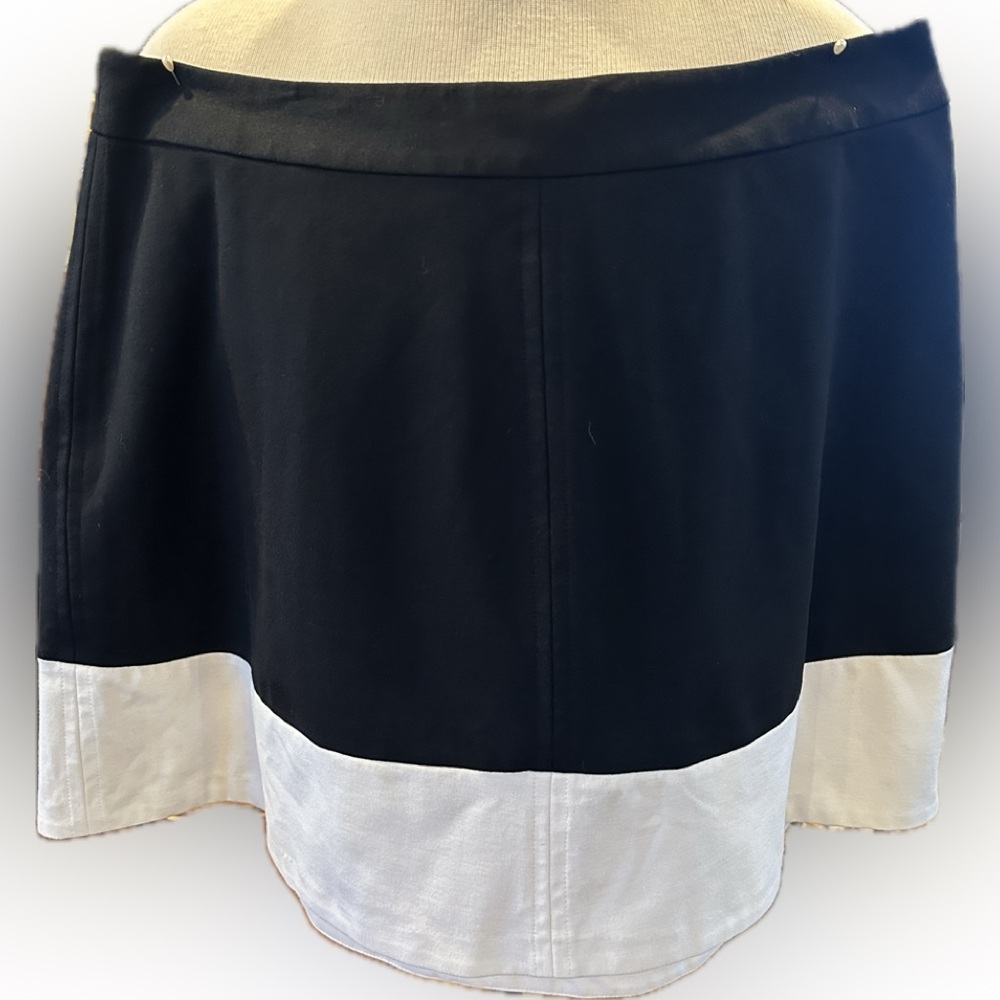 LOFT Sz 16 Black/White Skirt
